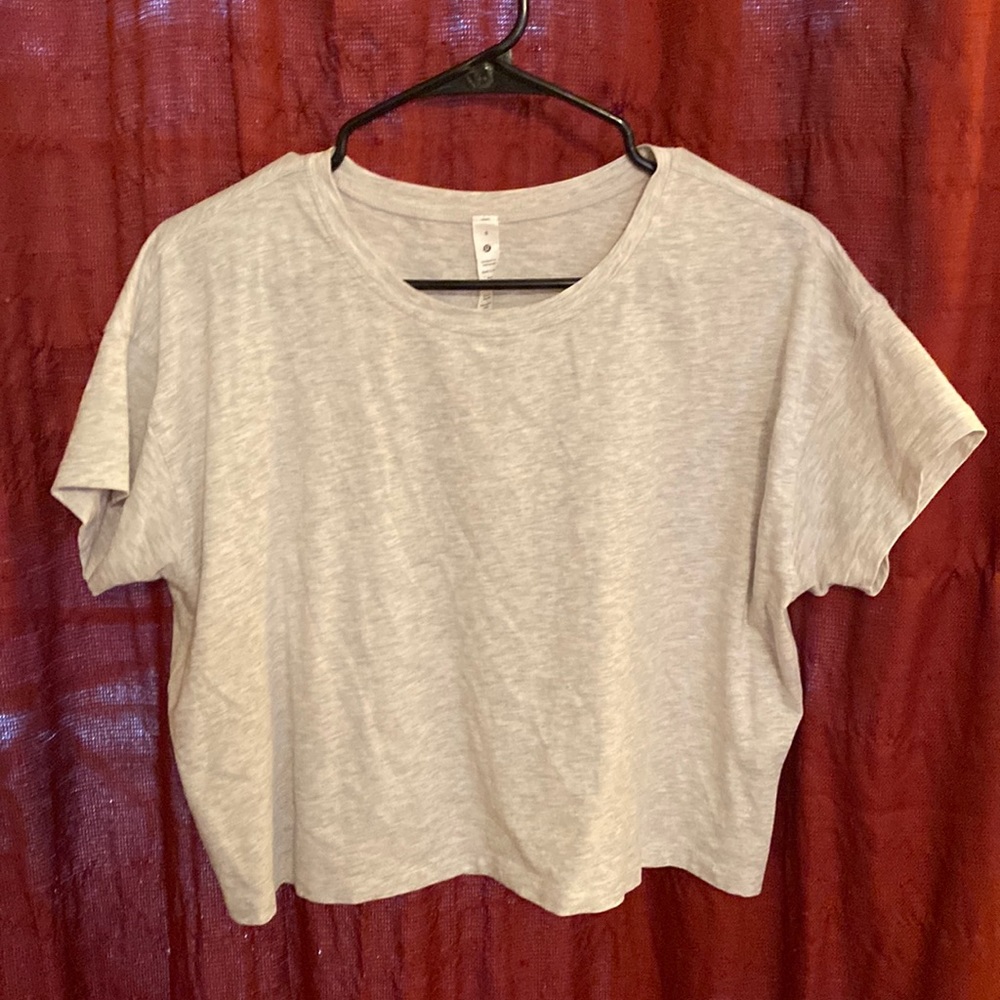 Like New Lululemon Heather Grey Crop Tee